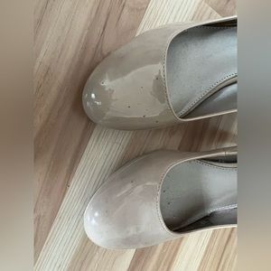 Alfani nude heels, size 9.